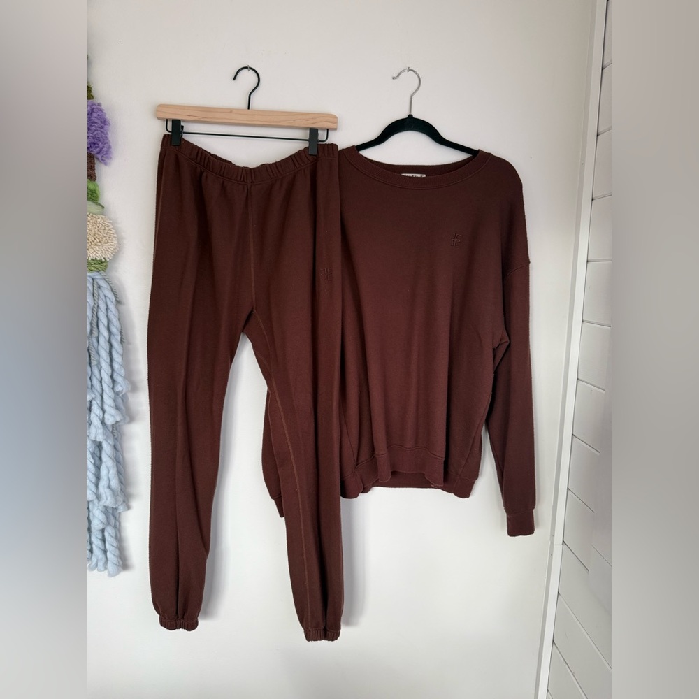 Eterne Top and Bottoms Set Oversized Crewneck Sweatshirt Classic Sweatpant Brown